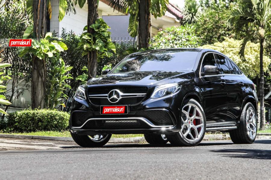 Mercedes-Benz GLE450 AMG 4Matic Coupe by Permaisuri on Vossen Wheels (CG-205) '2017